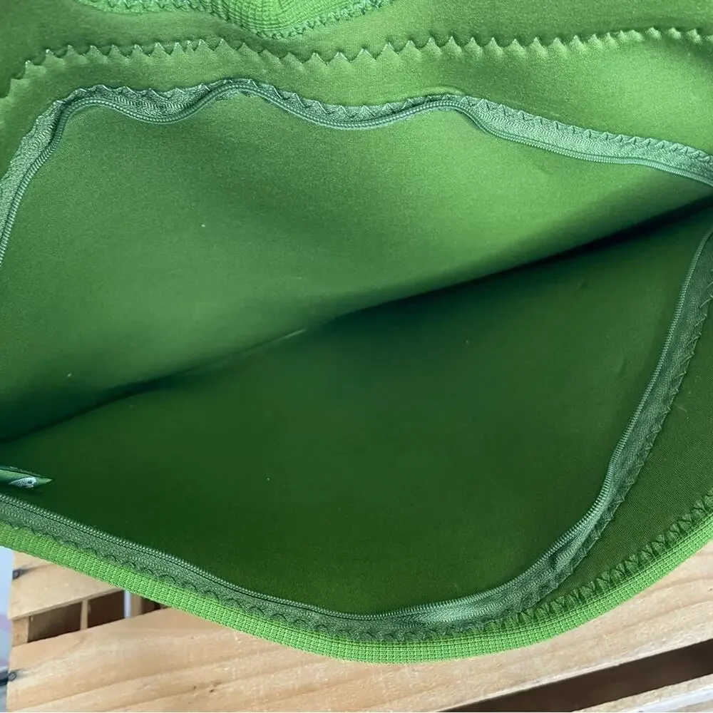 BUILT Laptop Porter 15.4 inch wide green zipper bag